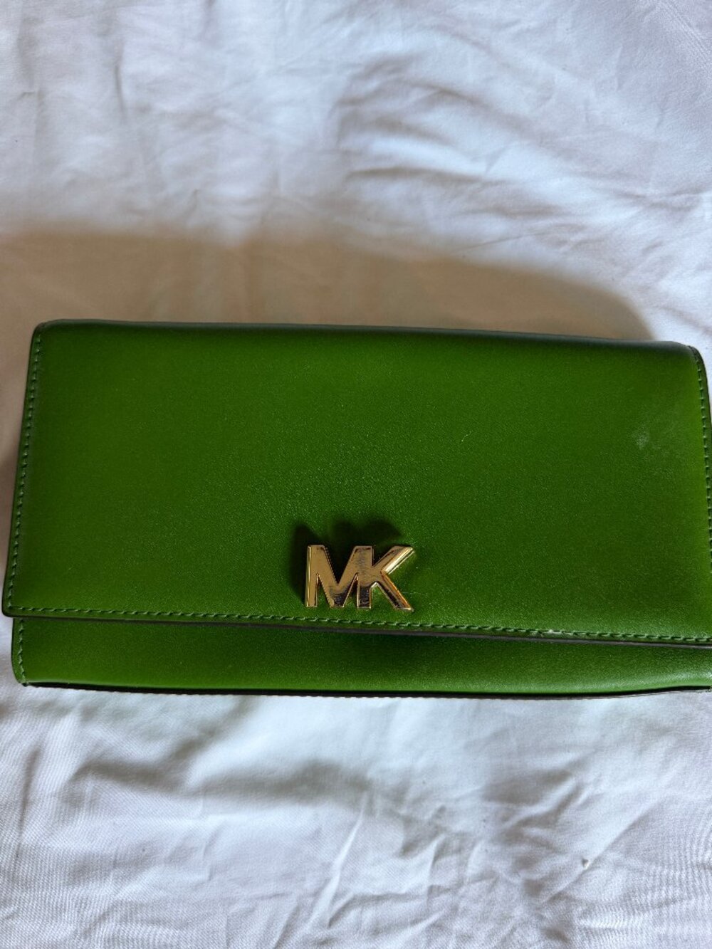 Michael Kors Wallet • Green Leather • MK Logo Clasp